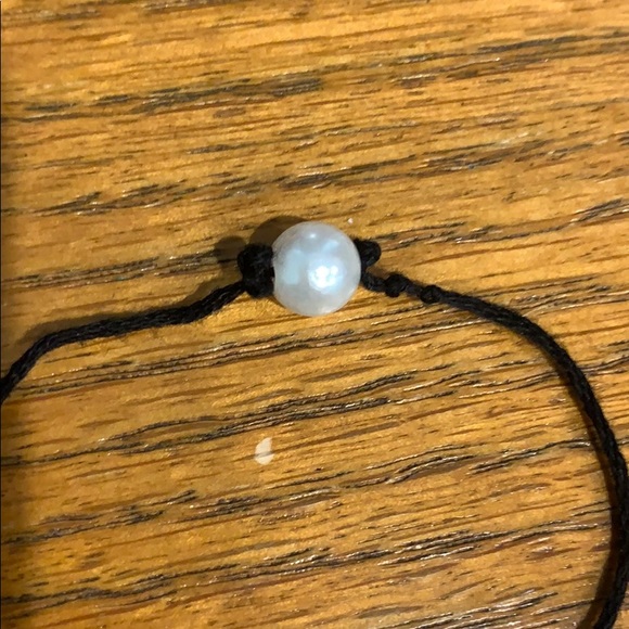 Pearl String Bracelet - Picture 2 of 3